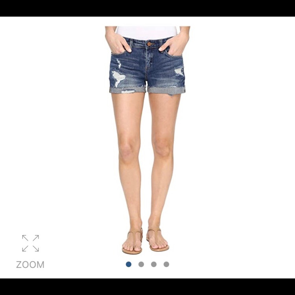 Blank NYC Distressed Jean shorts size 32